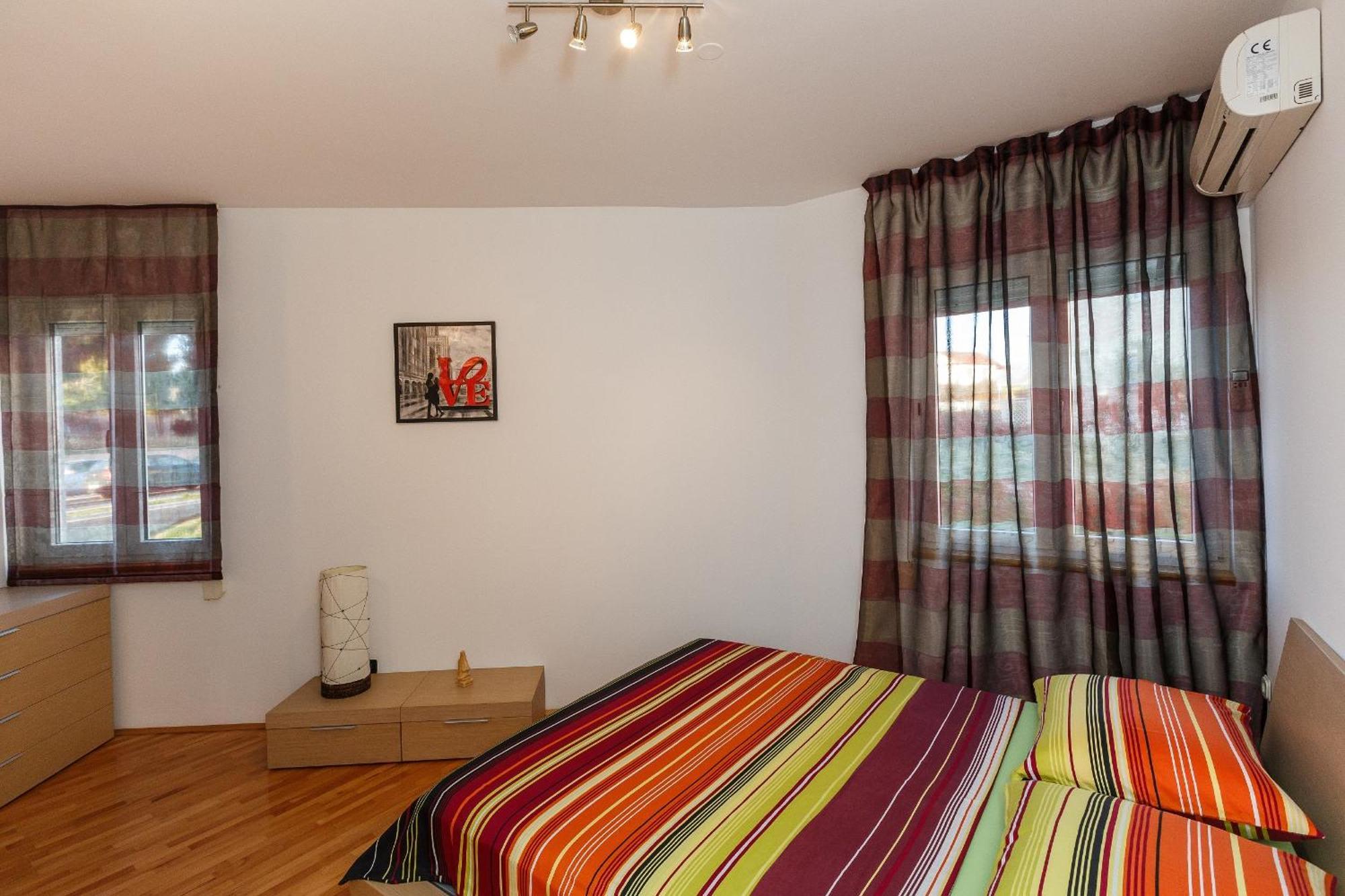 Zenta Appartement *