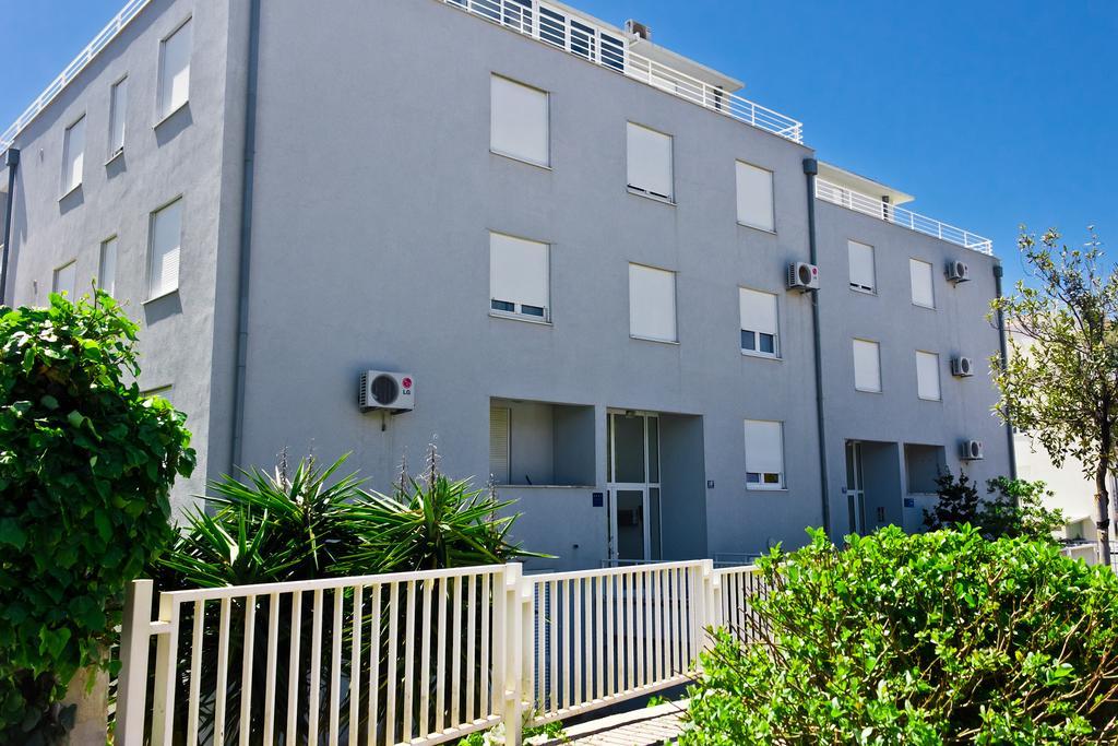 Zenta Apartament *